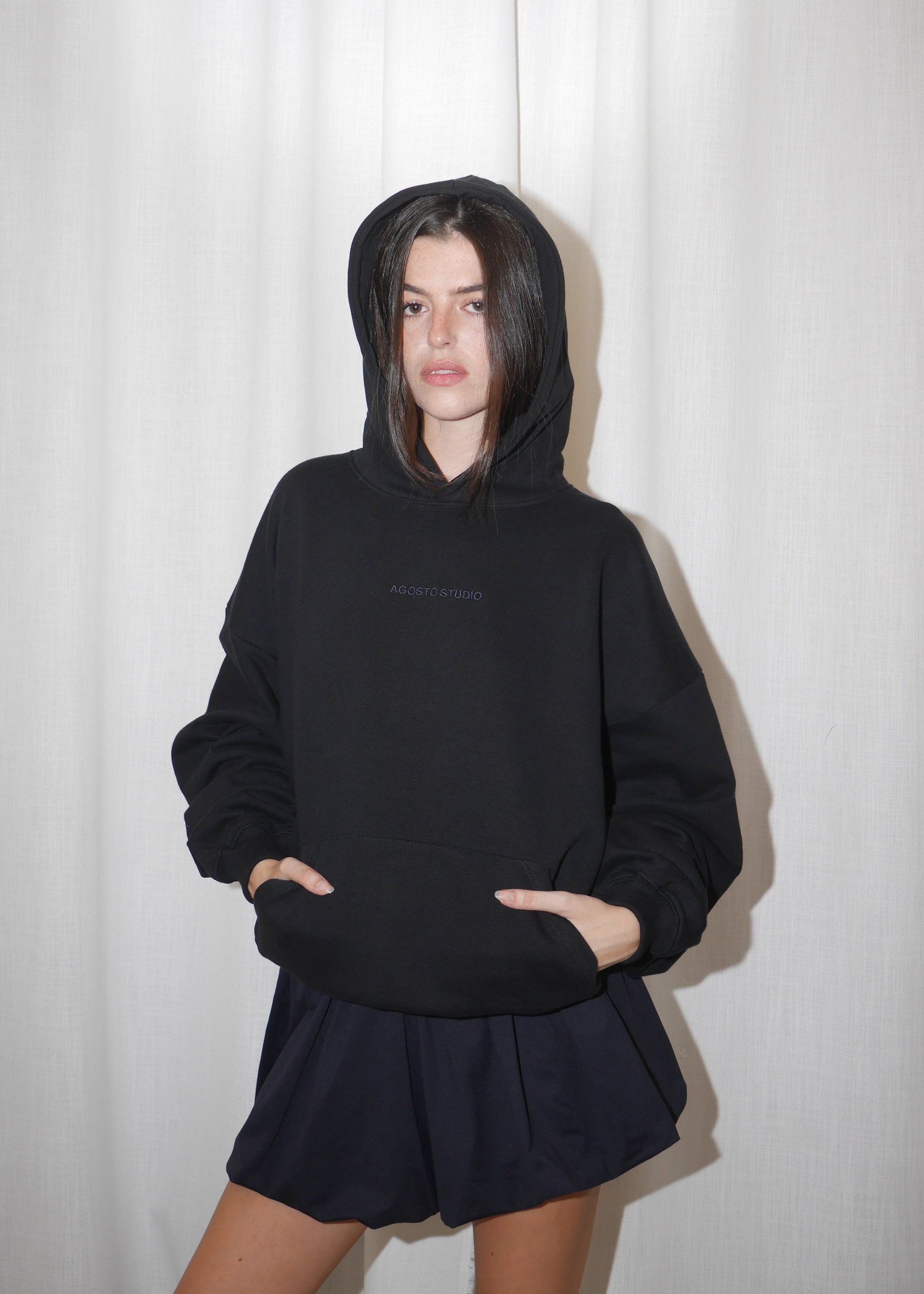 08 black hoodie 420gr – AGOSTO STUDIO®